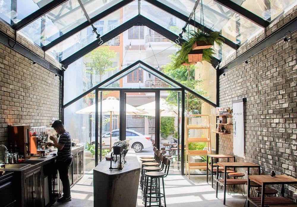 Top 25 mẫu thiết kế quán cafe khung thép 2 tầng đẹp, sang trọng